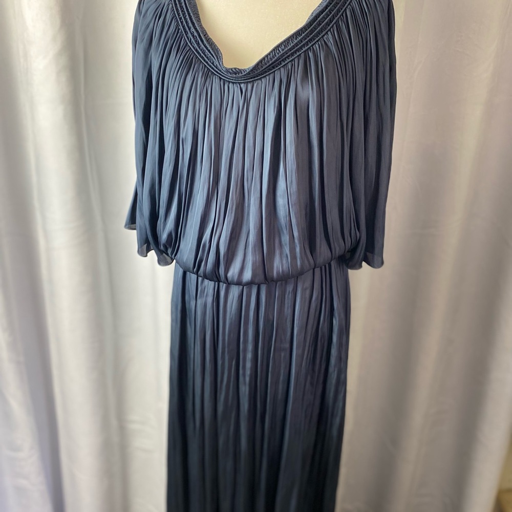 HALSTON goddess dress. - Picture 2 of 16
